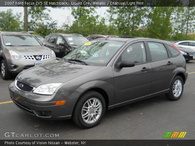 2007 Ford Focus ZX5 SE Hatchback in Liquid Grey Metallic