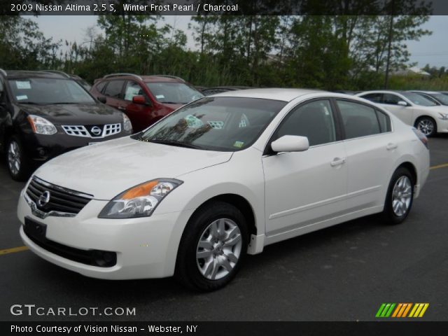 2009 Nissan Altima 2.5 S in Winter Frost Pearl