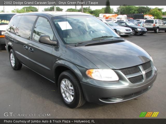 2002 Dodge Grand Caravan Sport in Onyx Green Pearl