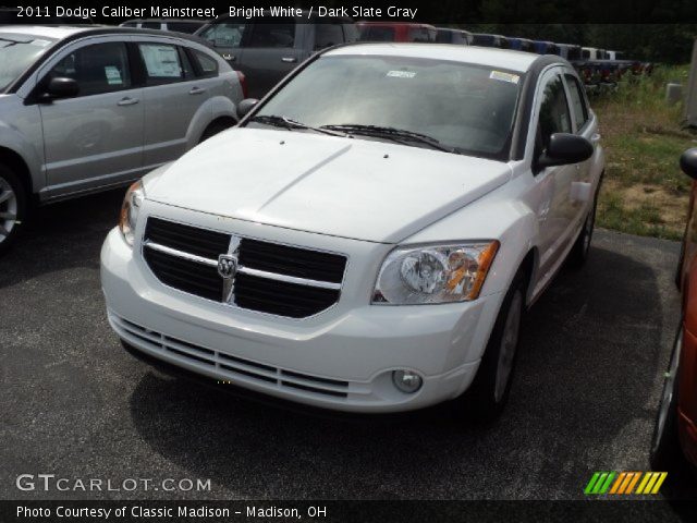 2011 Dodge Caliber Mainstreet in Bright White