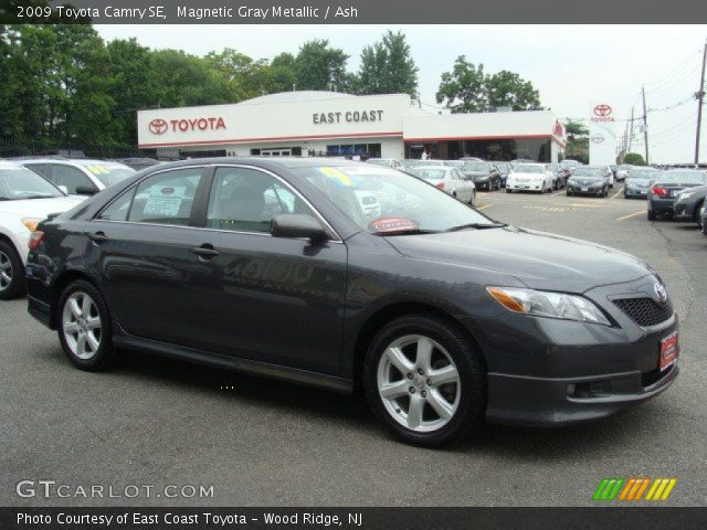 2009 Toyota Camry SE in Magnetic Gray Metallic