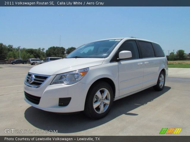 2011 Volkswagen Routan SE in Calla Lily White