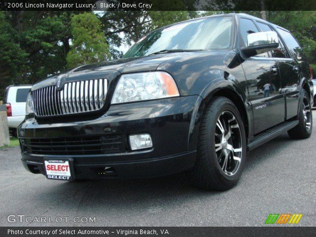 2006 Lincoln Navigator Luxury in Black