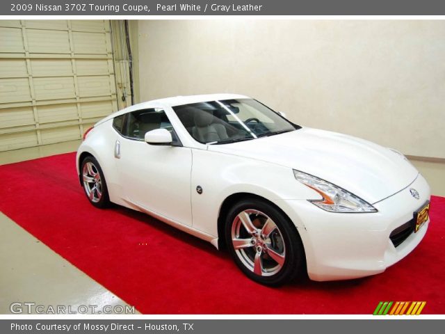 2009 Nissan 370Z Touring Coupe in Pearl White