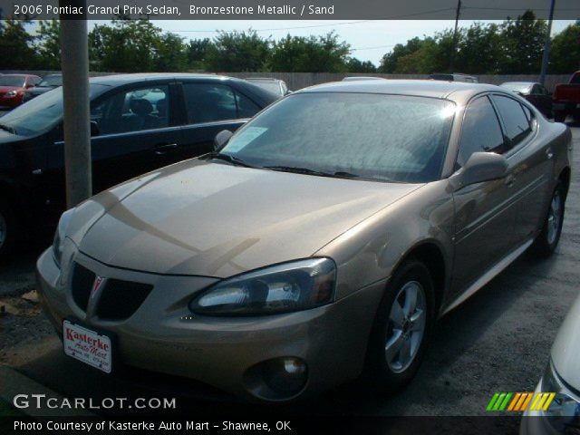 2006 Pontiac Grand Prix Sedan in Bronzestone Metallic