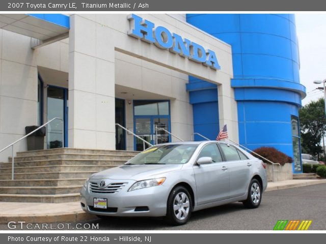 2007 Toyota Camry LE in Titanium Metallic