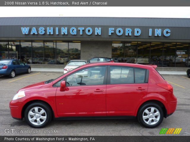 2008 Nissan Versa 1.8 SL Hatchback in Red Alert