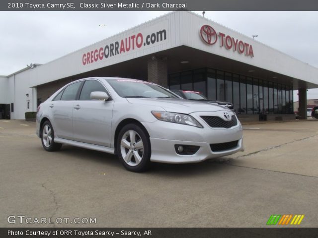 2010 Toyota Camry SE in Classic Silver Metallic