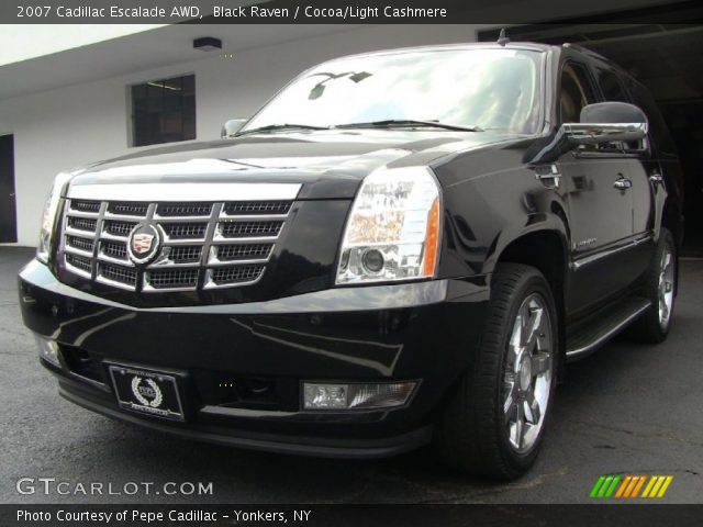 2007 Cadillac Escalade AWD in Black Raven