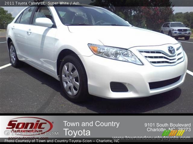 2011 Toyota Camry LE in Super White