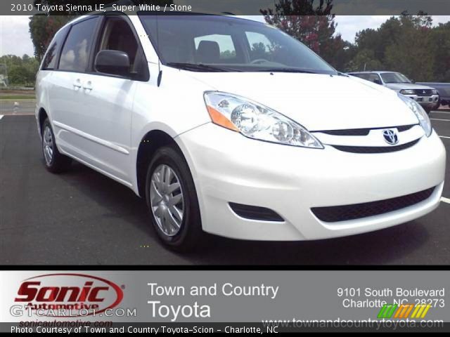2010 Toyota Sienna LE in Super White