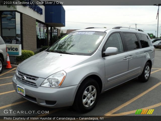 2010 Kia Sedona LX in Clear Silver