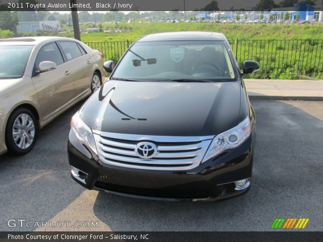 2011 Toyota Avalon Limited in Black