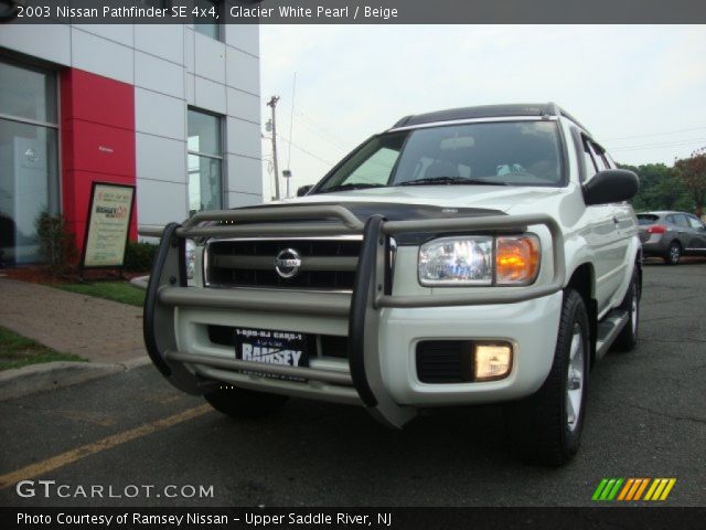 2003 Nissan Pathfinder SE 4x4 in Glacier White Pearl