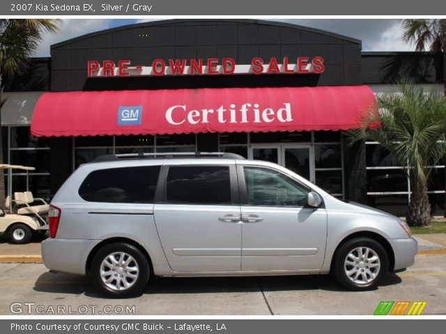 2007 Kia Sedona EX in Silver