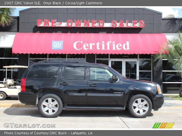 2007 GMC Yukon SLE in Onyx Black