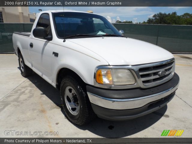 2000 Ford F150 XL Regular Cab in Oxford White