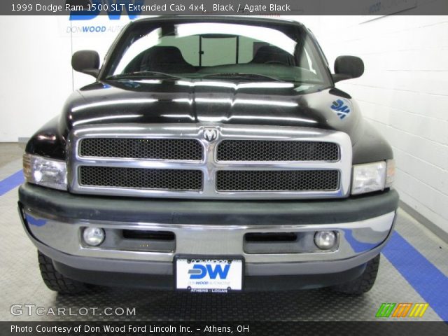 1999 Dodge Ram 1500 SLT Extended Cab 4x4 in Black