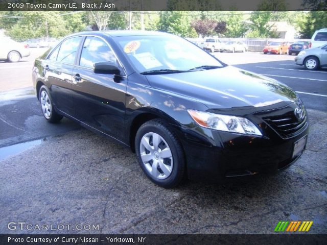 2009 Toyota Camry LE in Black