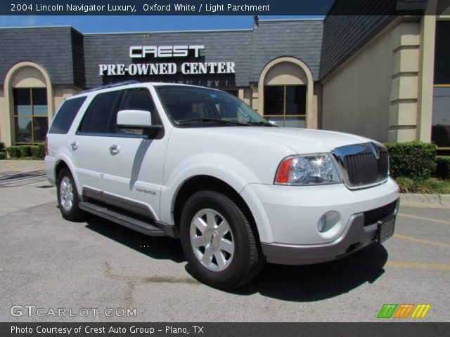 2004 Lincoln Navigator Luxury in Oxford White