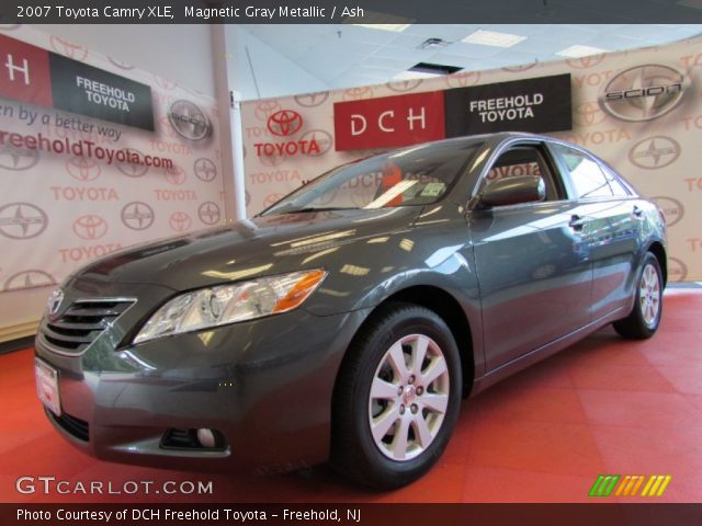 2007 Toyota Camry XLE in Magnetic Gray Metallic