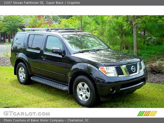 2007 Nissan Pathfinder SE in Super Black