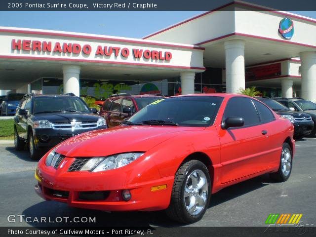 2005 Pontiac Sunfire Coupe in Victory Red