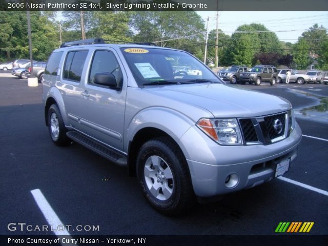 2006 Nissan Pathfinder SE 4x4 in Silver Lightning Metallic