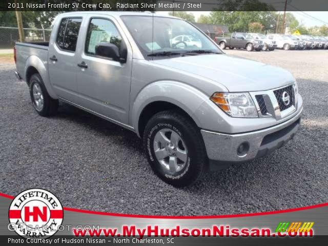 2011 Nissan Frontier SV Crew Cab in Radiant Silver Metallic