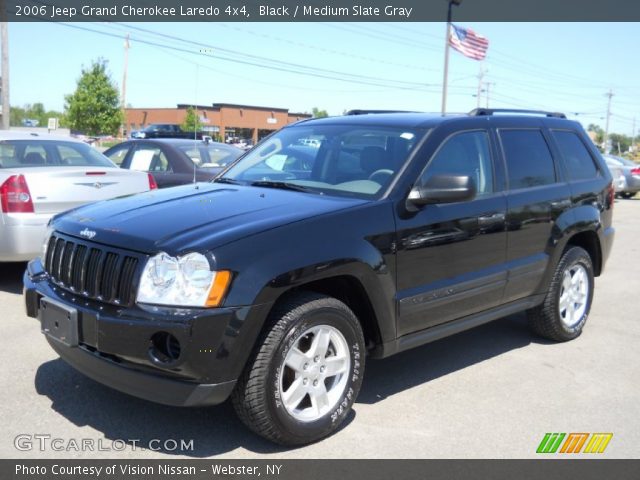 2006 Jeep Grand Cherokee Laredo 4x4 in Black