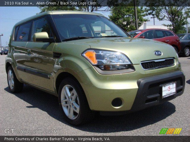 2010 Kia Soul + in Alien Green