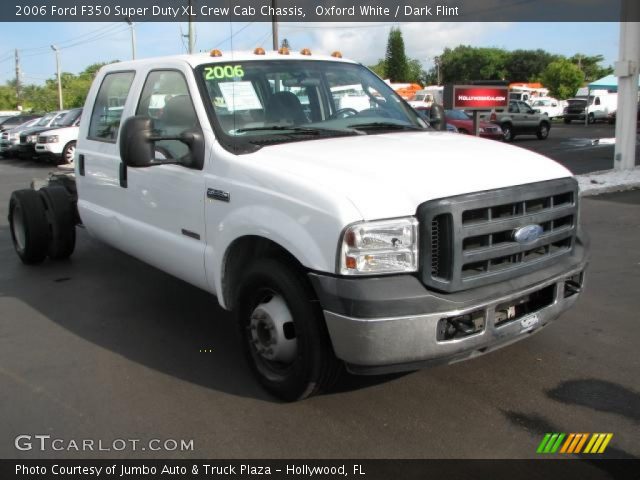 2006 Ford F350 Super Duty XL Crew Cab Chassis in Oxford White