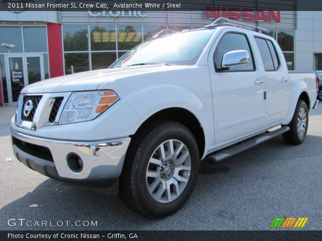 2011 Nissan Frontier SL Crew Cab in Avalanche White