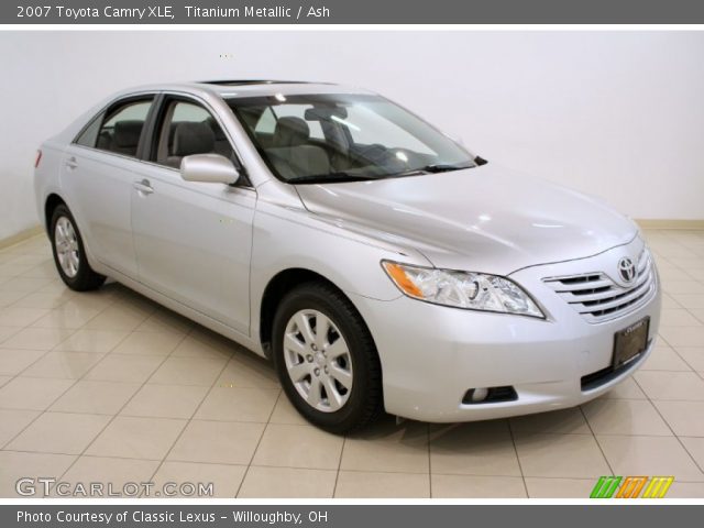 2007 Toyota Camry XLE in Titanium Metallic