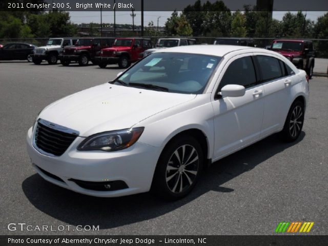 2011 Chrysler 200 S in Bright White