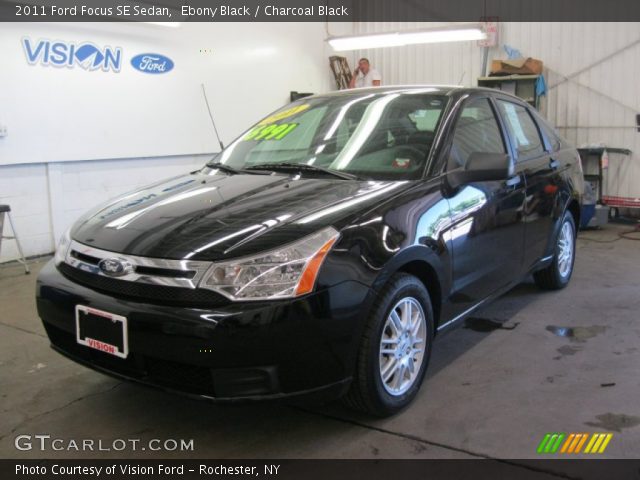2011 Ford Focus SE Sedan in Ebony Black