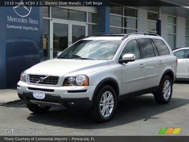 2010 Volvo XC90 3.2 in Electric Silver Metallic