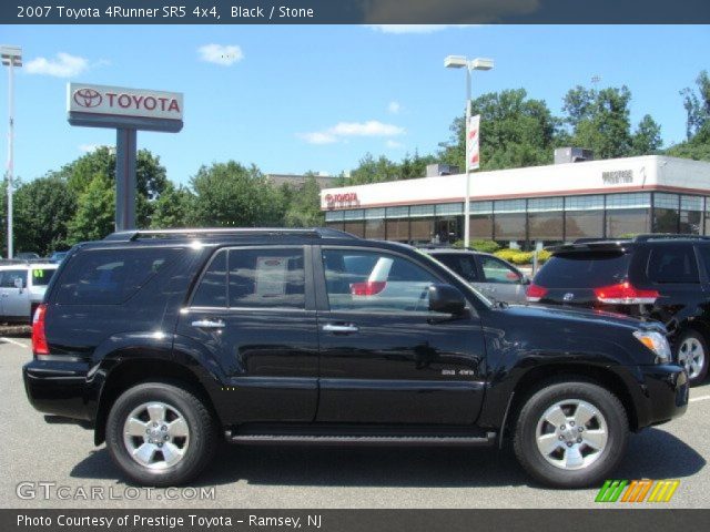 2007 Toyota 4Runner SR5 4x4 in Black