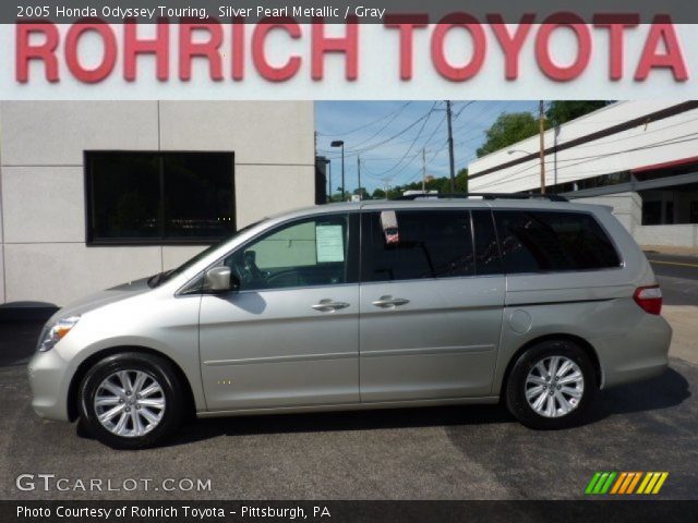 2005 Honda Odyssey Touring in Silver Pearl Metallic