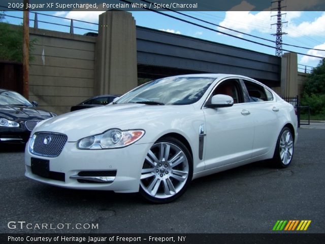 2009 Jaguar XF Supercharged in Porcelain White