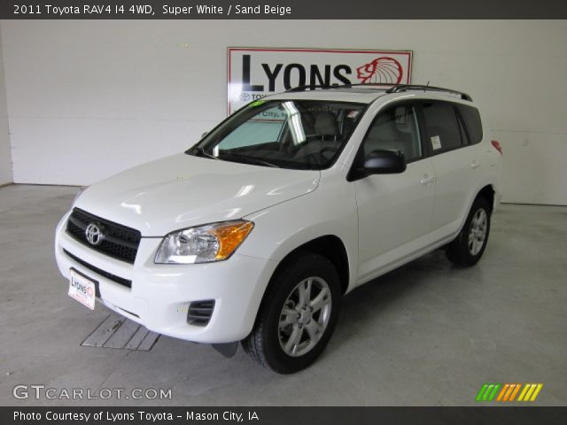 2011 Toyota RAV4 I4 4WD in Super White