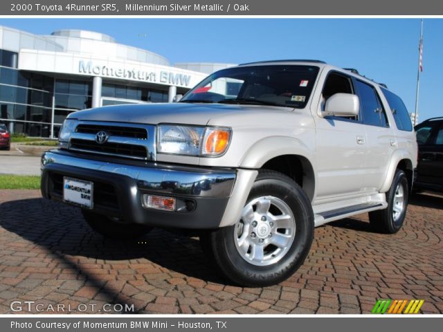 2000 Toyota 4Runner SR5 in Millennium Silver Metallic