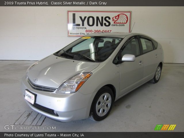 2009 Toyota Prius Hybrid in Classic Silver Metallic