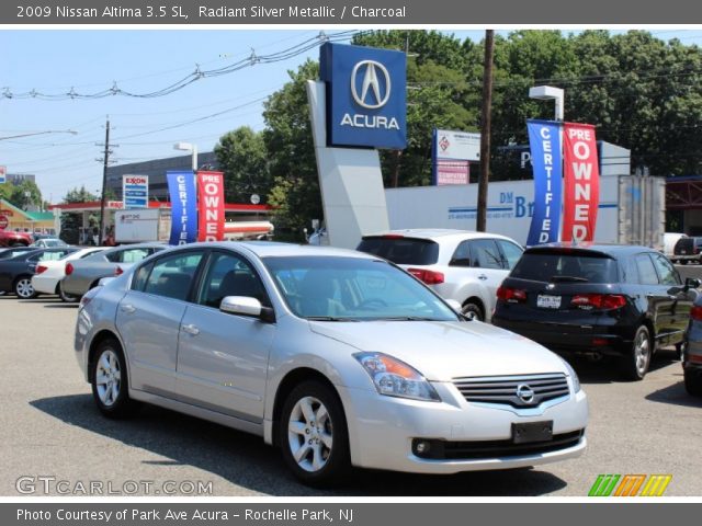2009 Nissan Altima 3.5 SL in Radiant Silver Metallic