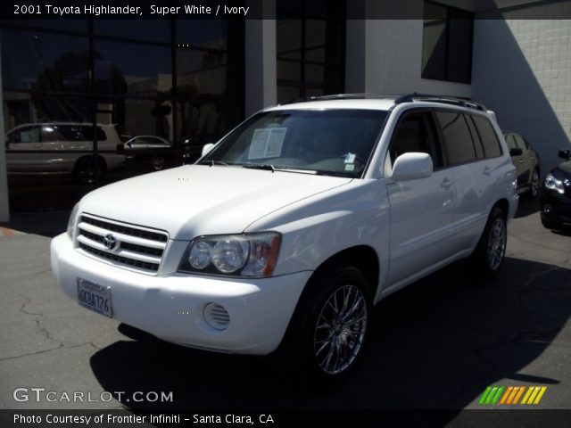 2001 Toyota Highlander  in Super White