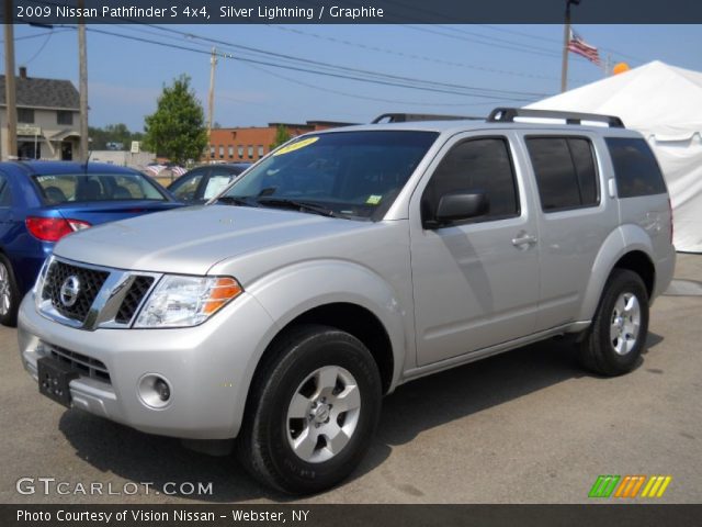 2009 Nissan Pathfinder S 4x4 in Silver Lightning