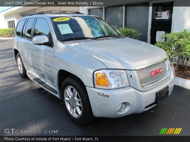 2007 GMC Envoy Denali 4x4 in Silver Mist Metallic