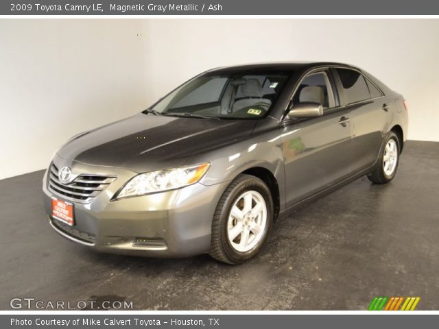 2009 Toyota Camry LE in Magnetic Gray Metallic