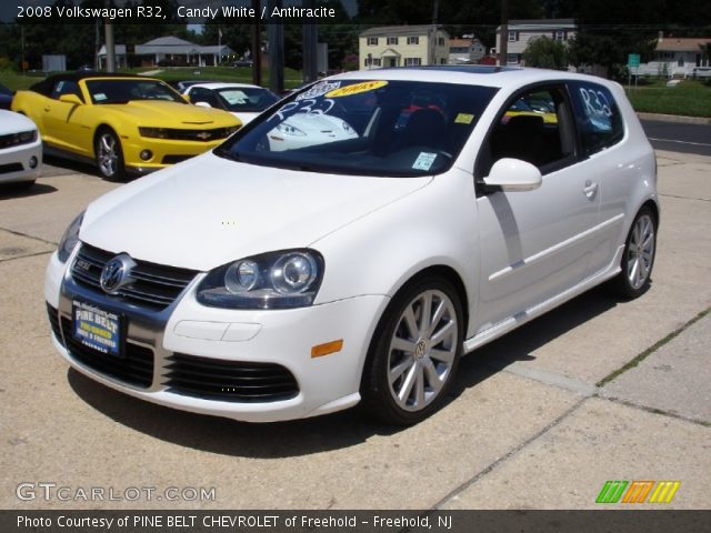 2008 Volkswagen R32  in Candy White