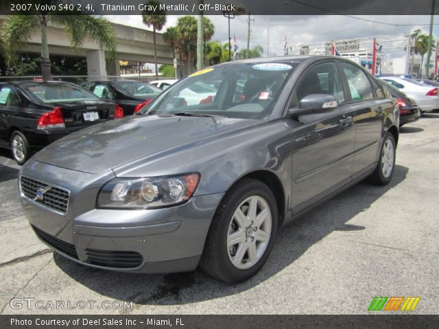 2007 Volvo S40 2.4i in Titanium Gray Metallic